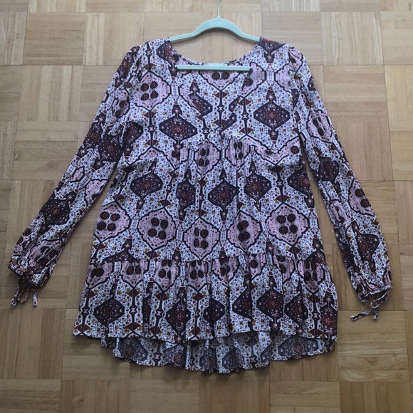 Altar’d State top - Picture 2 of 4